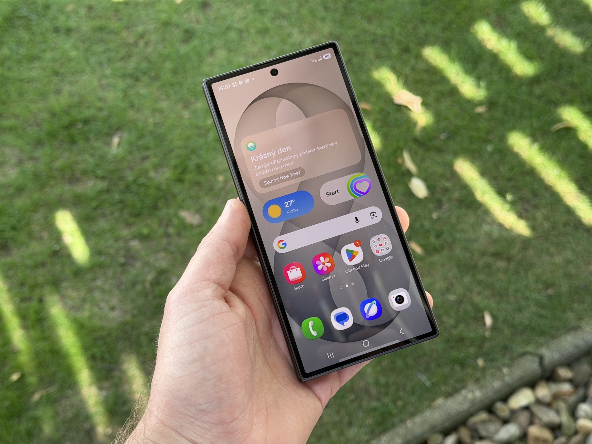 Galaxy Z Fold8 Ultra vs Z Fold7: Perbedaan yang Paling Berarti