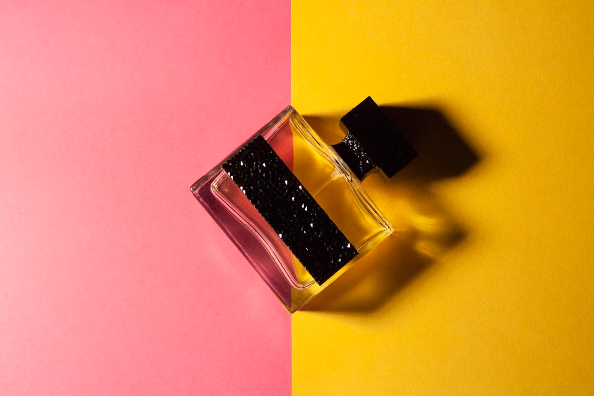 Parfum Terjangkau Sehari-hari dengan Aroma Kalem untuk Kampus dan Kantor