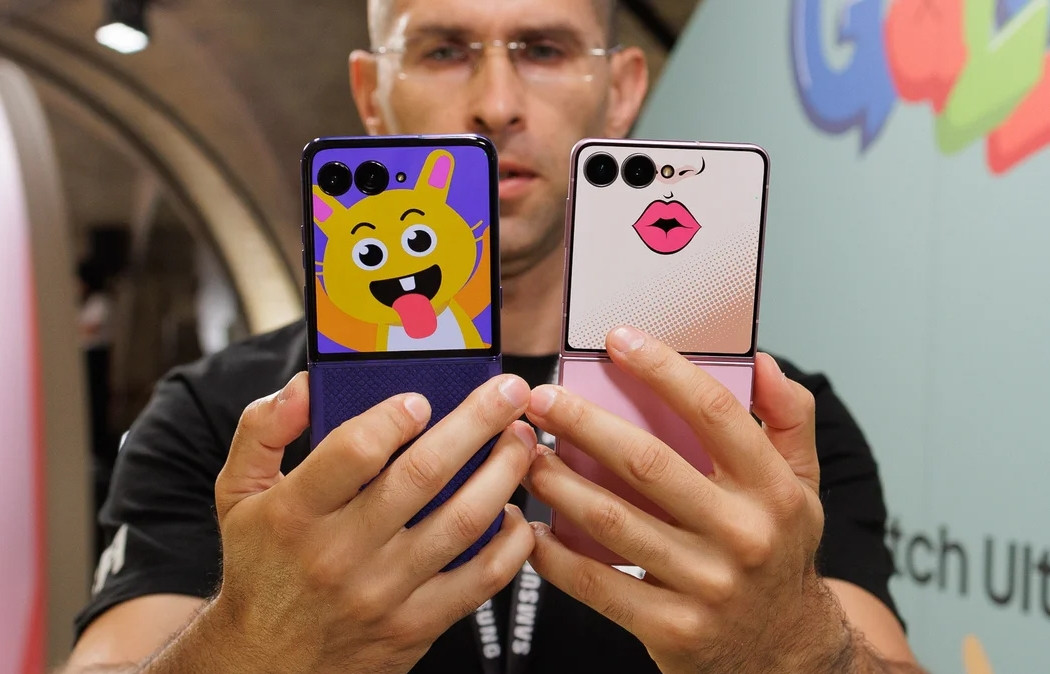 iPhone Ultra Fold: Ambisi Besar Ponsel Lipat Pertama Apple