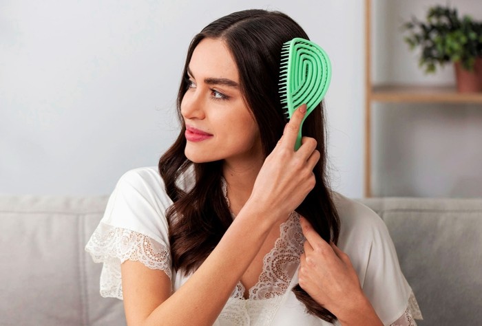7 Bahan Alami Ampuh Atasi Rambut Rontok dan Ketombe dari Dapur