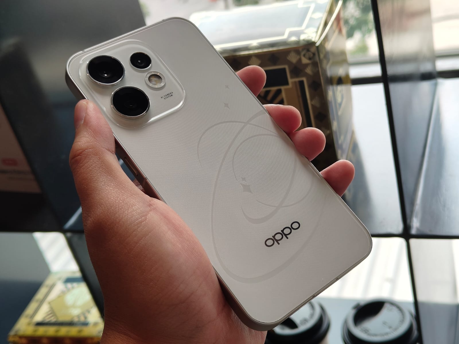 OPPO Reno 16 5G Hadir dengan Kamera 50MP dan Charging 80W