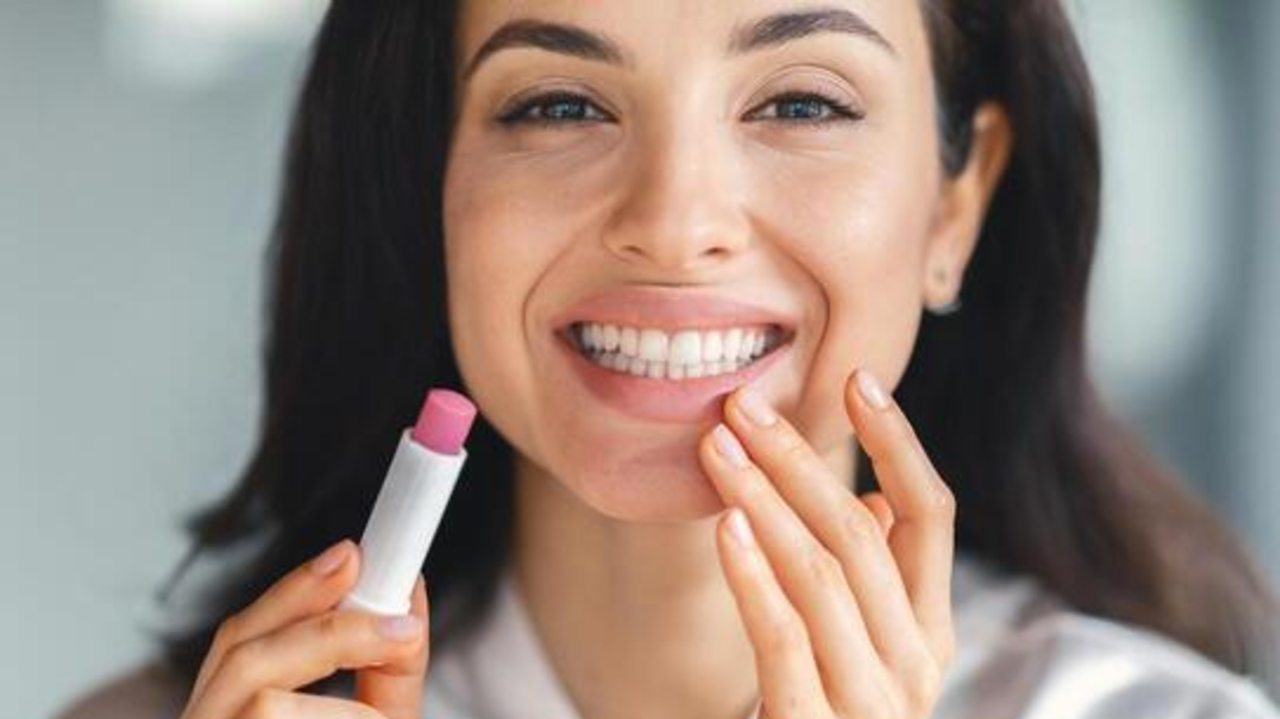 Lipstik Tahan Lama dan Aman: Panduan Memilih Brand Terpercaya