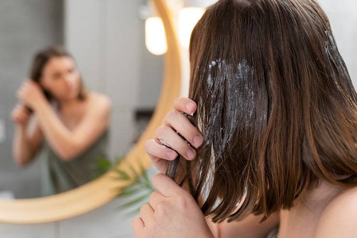 Panduan Lengkap Menjaga Rambut Berwarna Tetap Berkilau