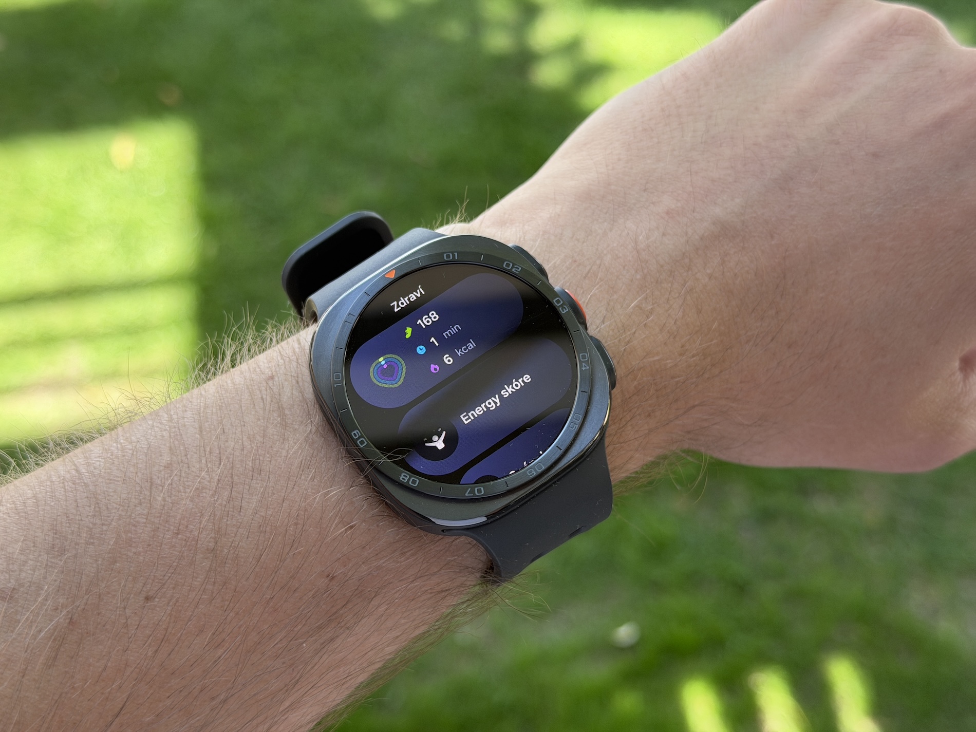 Galaxy Watch Ultra 2 vs Galaxy Watch 9: Mana untuk Gaya Hidup Aktifmu?