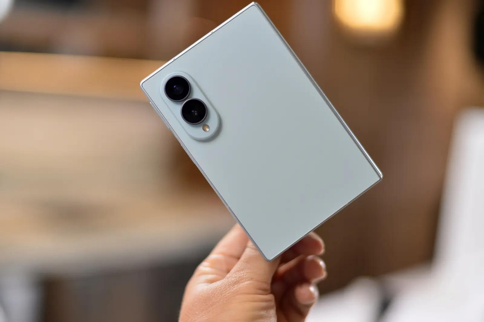 Samsung Galaxy Z Fold8: Tipis, Nyaman Dibaca, Perlu Adaptasi Genggaman