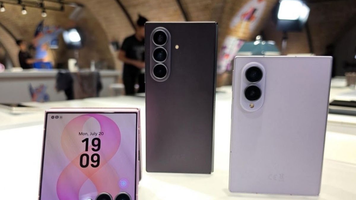 Hemat hingga Rp5 Juta Saat Pre-Order Ponsel Lipat: Pilih Promo Bank Terbaik