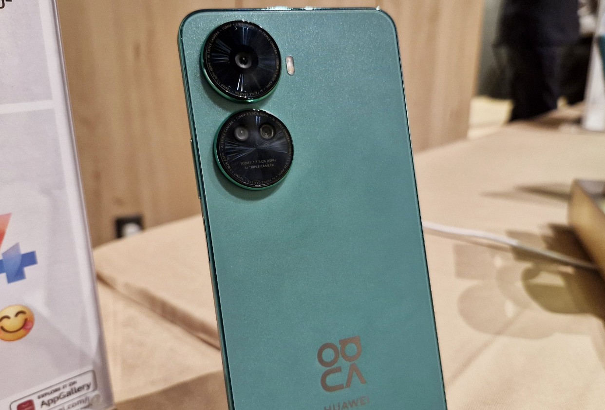 Memilih Ponsel Baterai Jumbo: 8.000, 8.500, atau 10.000 mAh?