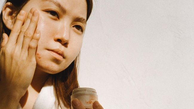 Moisturizer untuk Kulit Berminyak: Pilih Gel Ringan yang Tidak Bikin Komedo