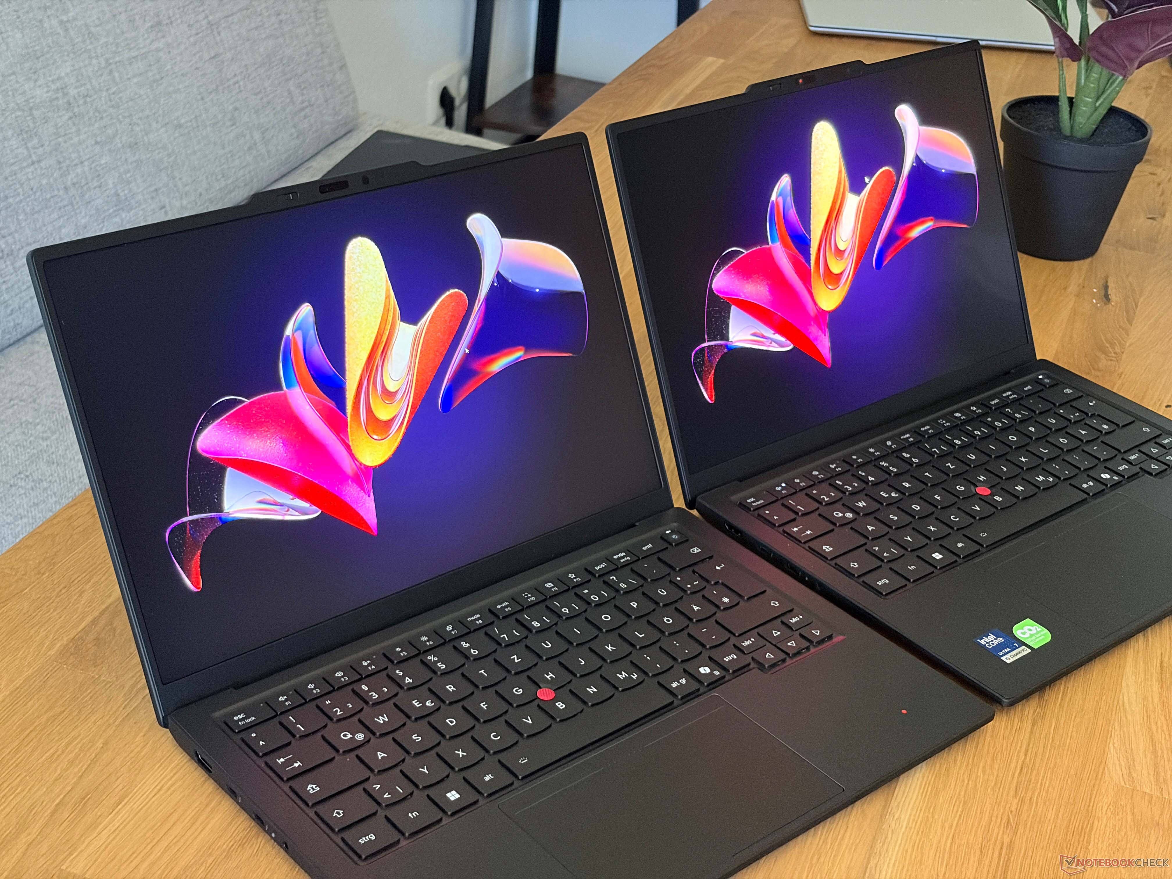 ThinkPad X1 Carbon Gen 14 OLED vs IPS: Mana untuk Kerja Seharian?