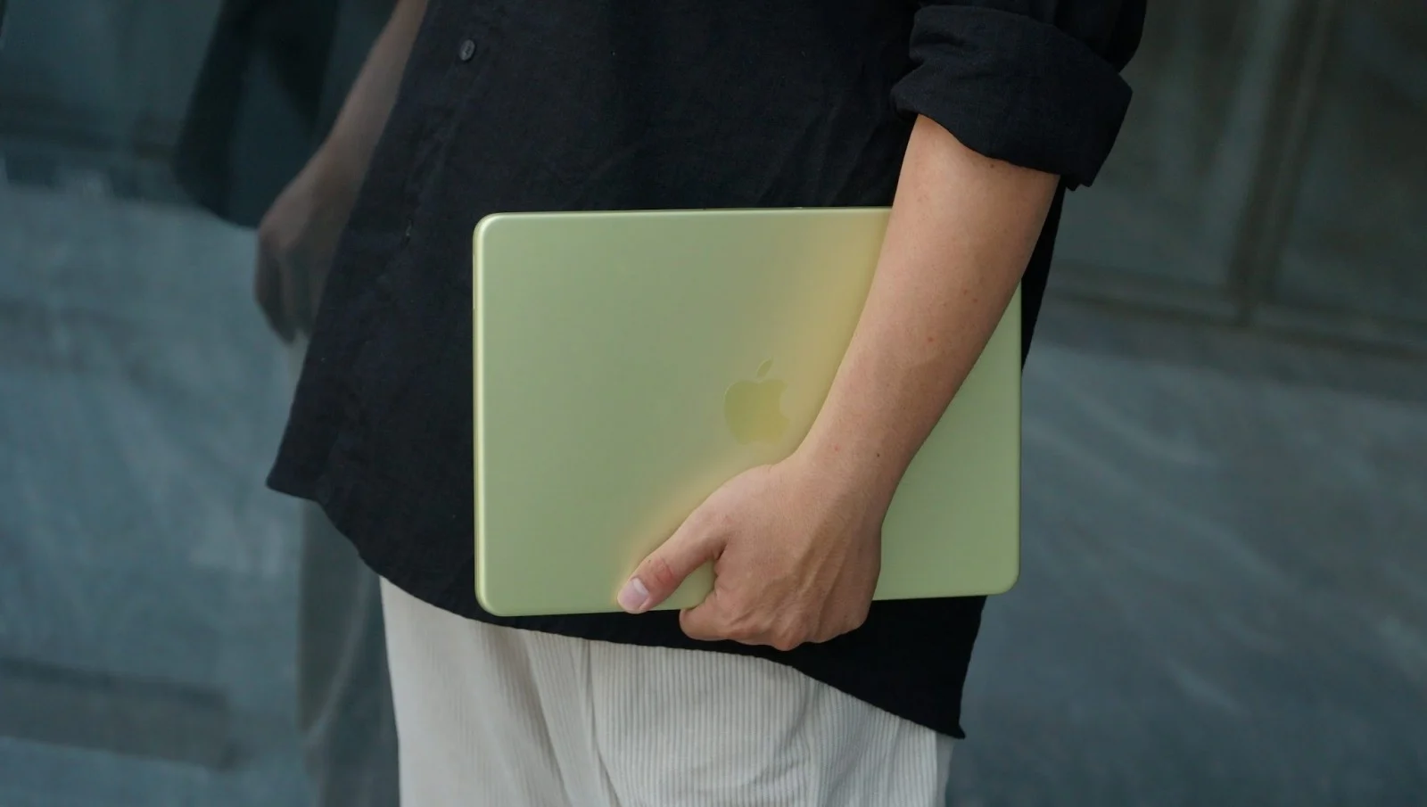 MacBook Neo vs Dell XPS 13: Siapa Raja Baru Laptop Terjangkau?