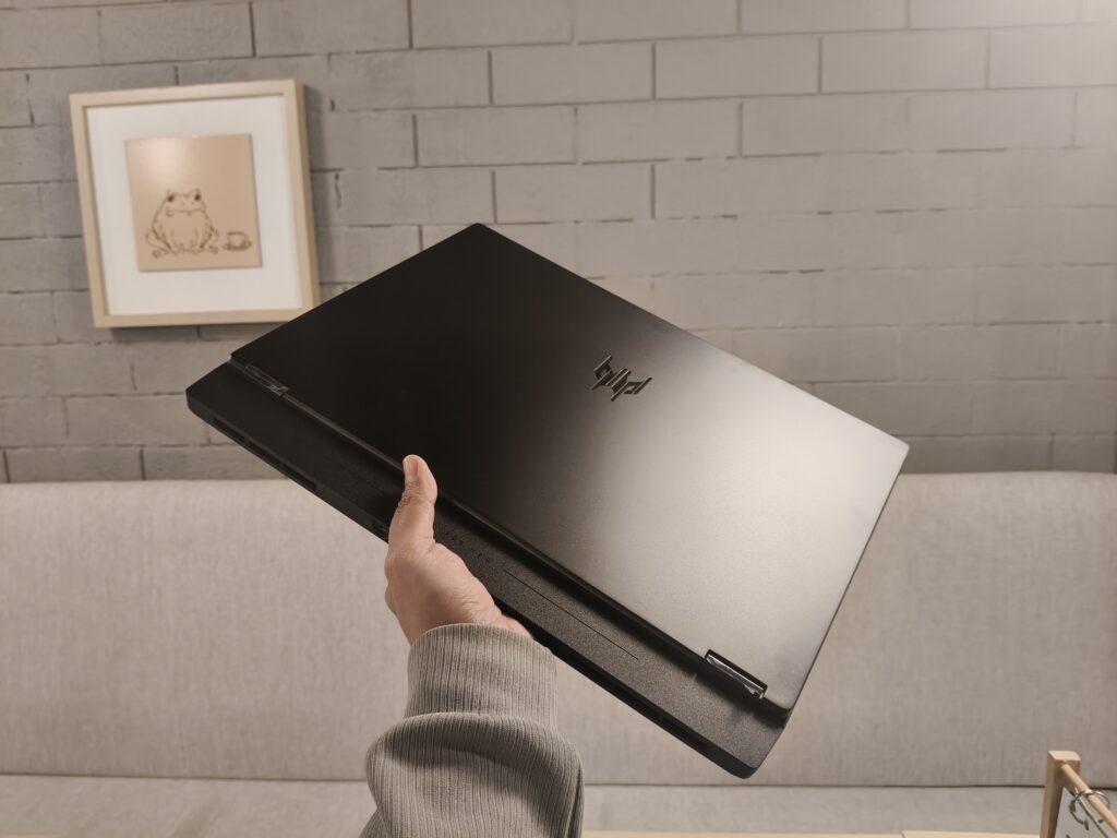 Acer Predator Helios Neo 16S AI vs Pongo 755: Battle Laptop Gaming RTX 50