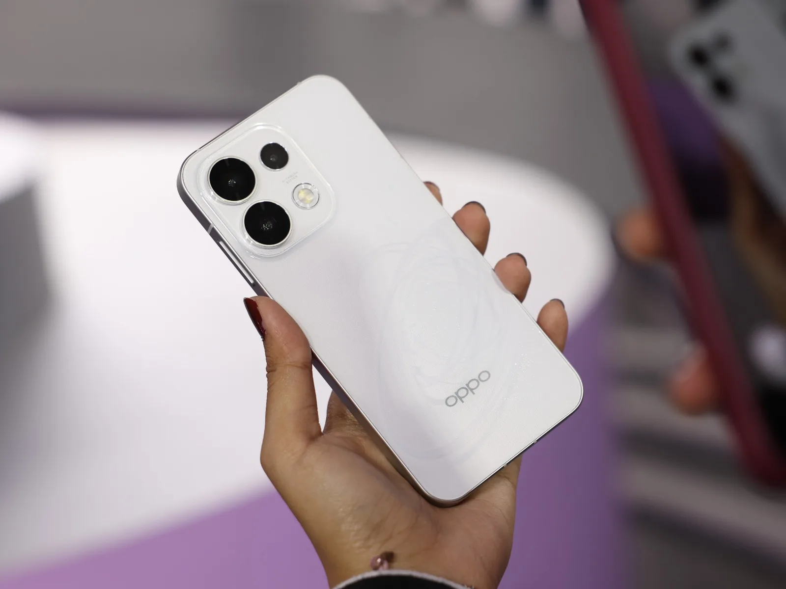 OPPO Reno16 Pro 5G: Dimensity 8550 Super untuk Gamer dan Kreator