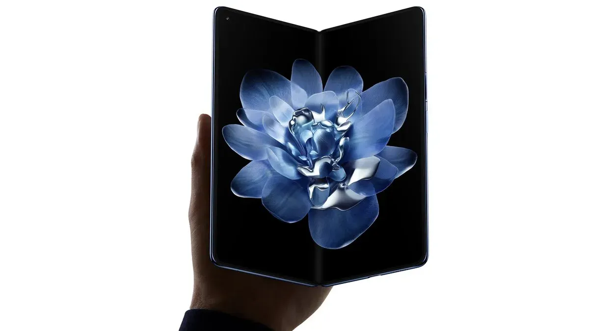 Galaxy AI Z Fold 8: Ponsel Lipat AI yang Benar-Benar Ingin Menggantikan Laptop
