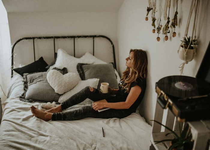 5 Strategi Praktis Mengurangi Screen Time dan Mengatasi Kecanduan Gadget