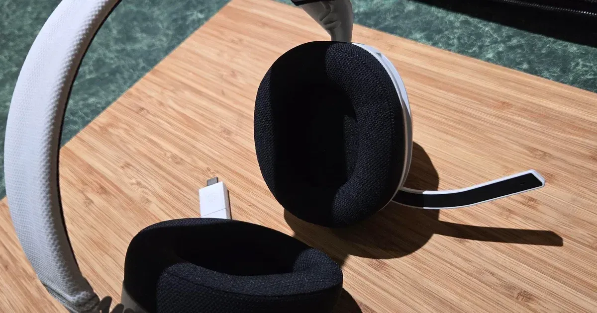 Headset Gaming Terjangkau: PowerA LucidSound vs Fiio FG3