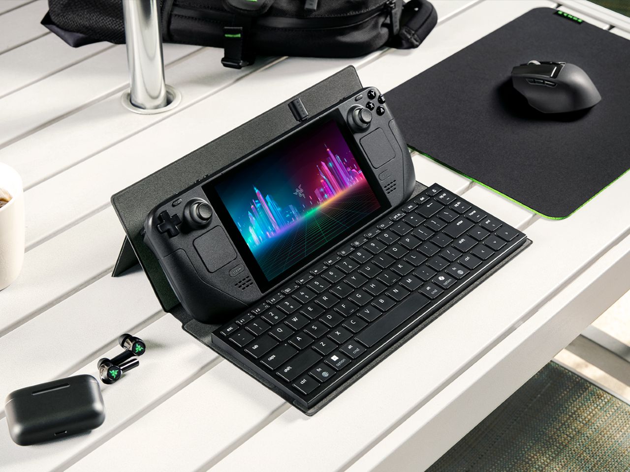 Razer Travel Case Folio: Casing Keyboard Portabel Multifungsi