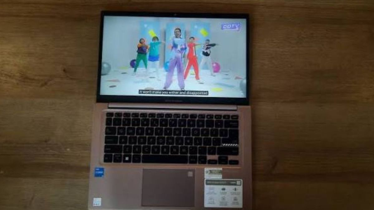 ASUS Vivobook 14 A1404: Tahan Banting, Nyaman Dipakai, Aman untuk Kerja Seharian