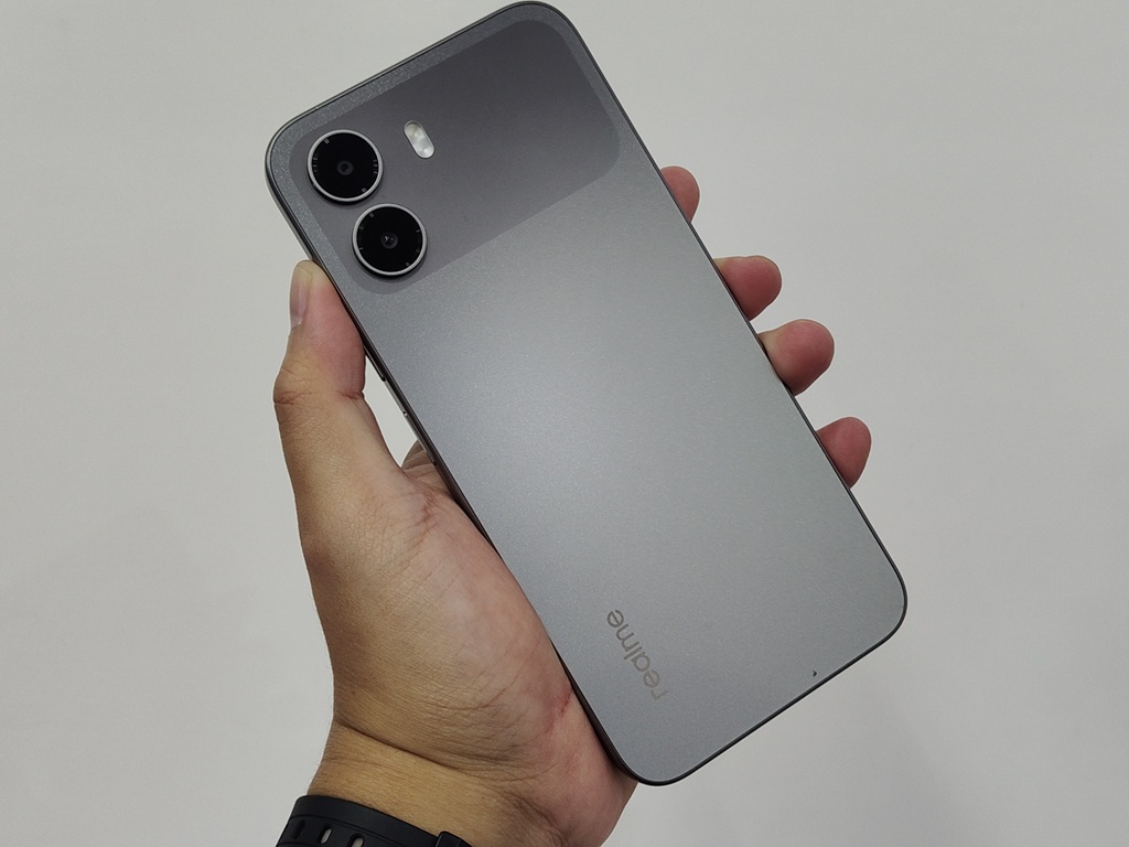 Realme P4 Lite vs P4x: Ponsel Baterai Besar Mana yang Lebih Tepat untuk Kamu?