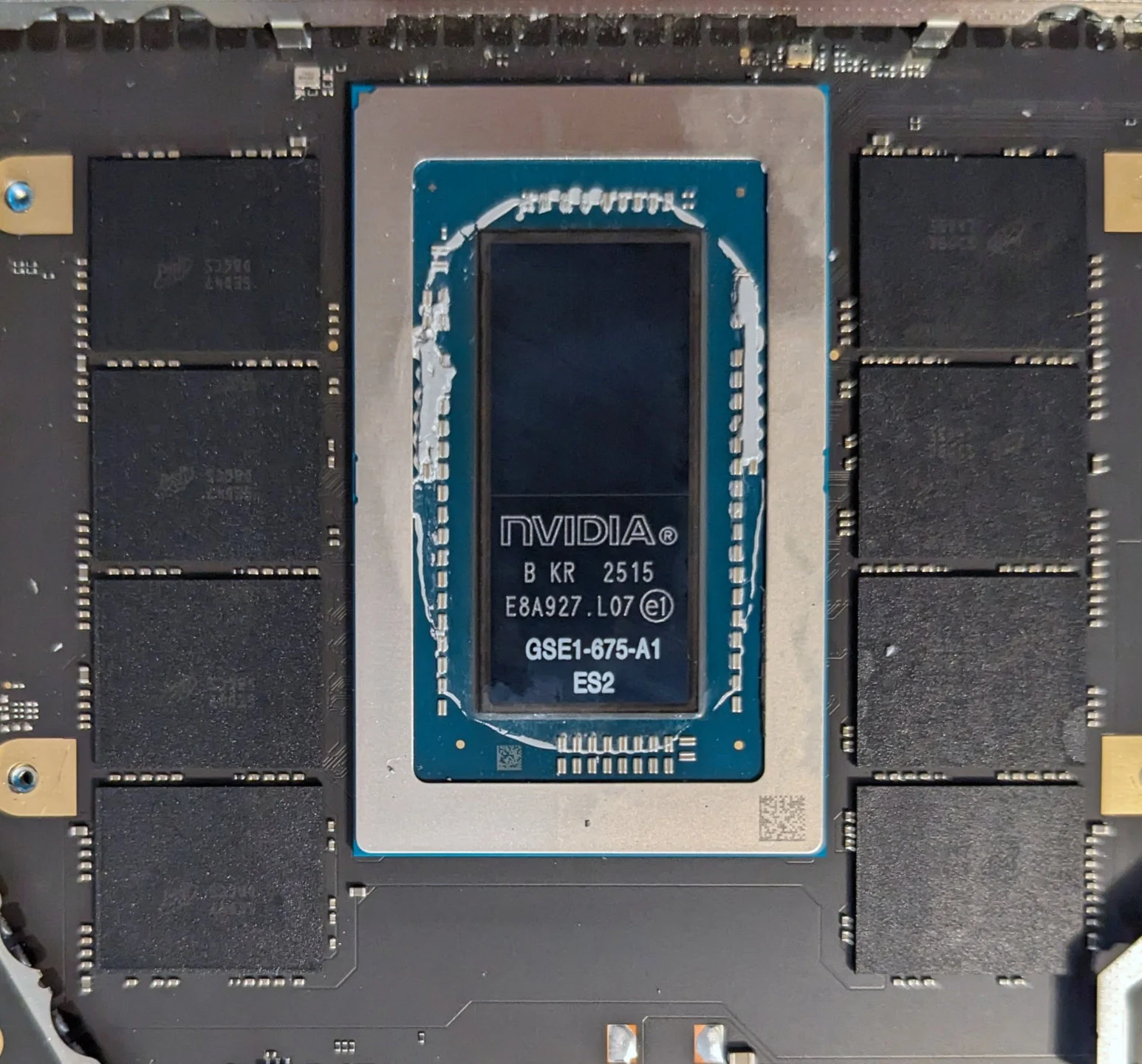 Surface Laptop Ultra RTX Spark: Spek Fantastis, Performa Masih Tersendat