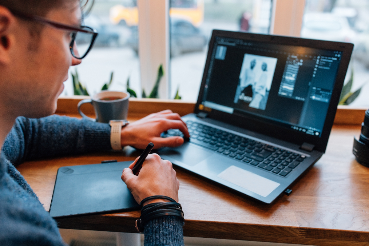 6 Laptop Editing Terbaik Anti Ngelag untuk Content Creator