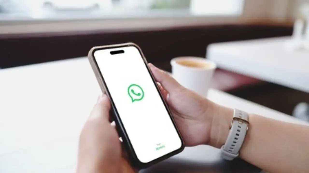 WhatsApp Bikin Gelembung Chat iPhone Makin Mirip iMessage
