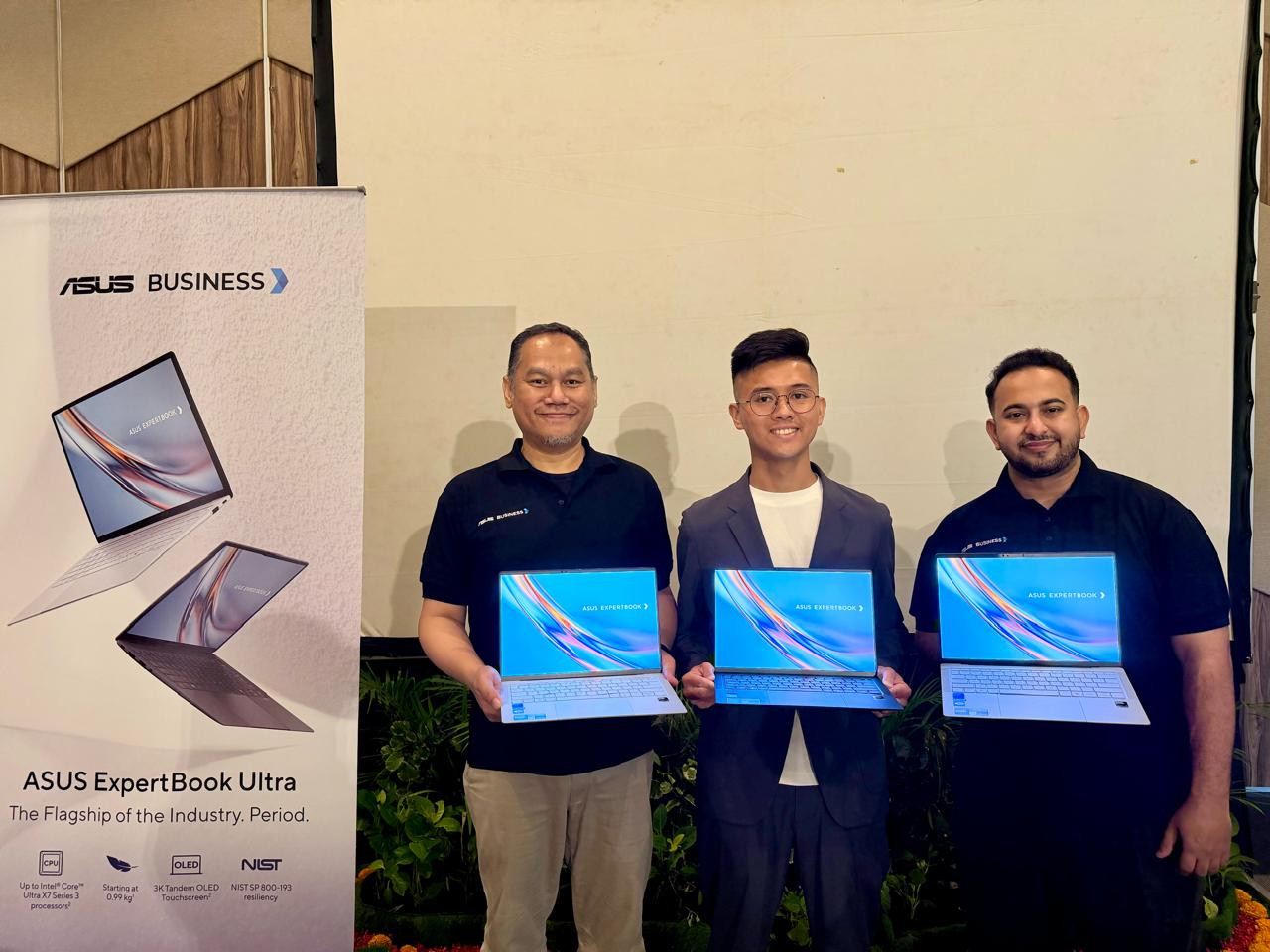 ASUS ExpertBook Ultra: Laptop Bisnis Flagship untuk Era AI