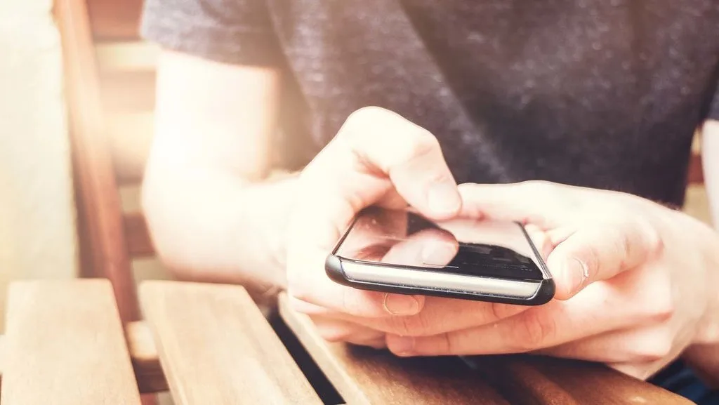 Fitur Aksesibilitas Lengkap di iPhone dan Android