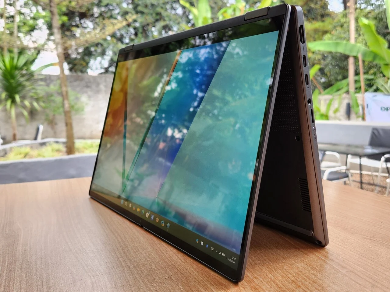 Laptop Convertible 2-in-1 dengan AI NPU: ASUS Vivobook 14 Flip Mengubah Cara Kerja Fleksibel