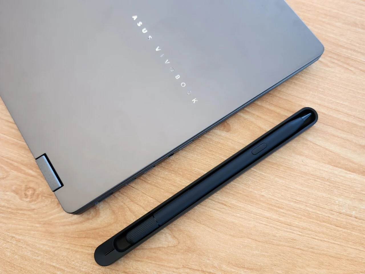 ASUS Vivobook 14 Flip: Laptop 2‑in‑1 OLED Serius untuk Kerja Mobile