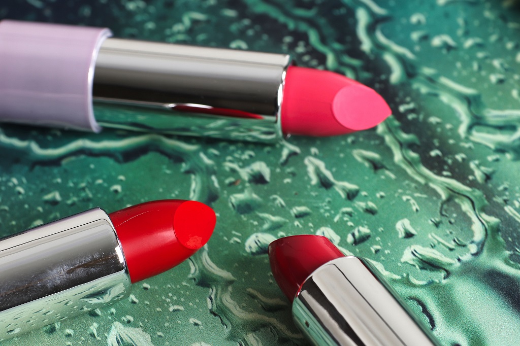 Warna Blush dan Lipstik Terbaik untuk Kulit Sawo Matang
