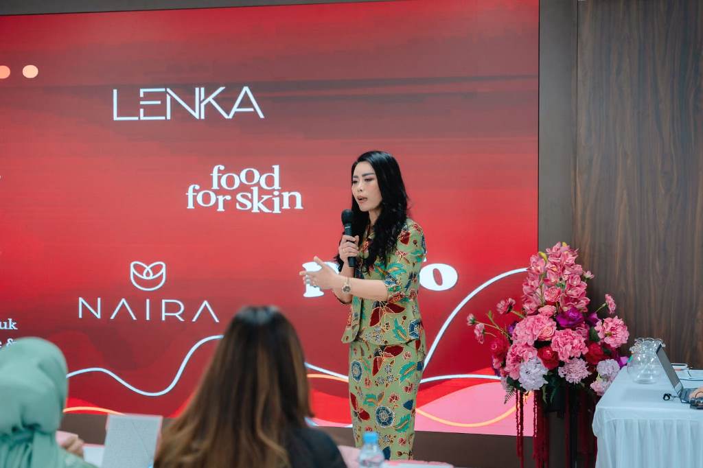 Teknik Makeup Thailand yang Effortless, Glowing, dan Berdimensi