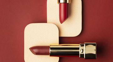 Warna Lipstik Ungkap Kepribadian: Bahasa Gelap di Bibir