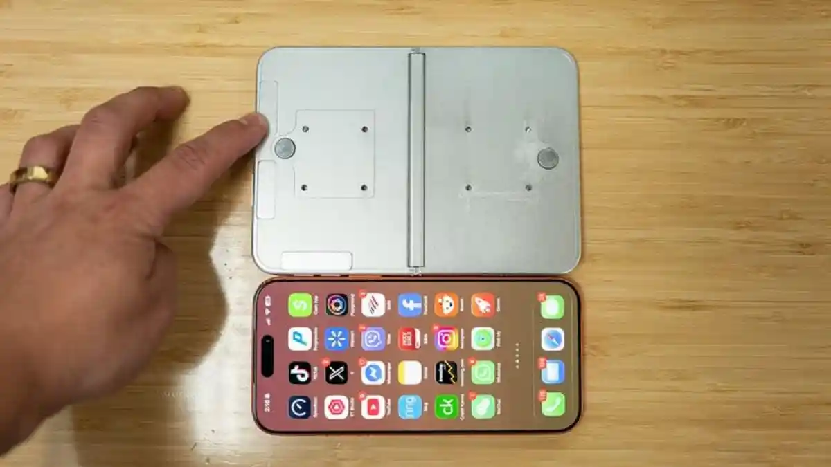 iPhone Ultra Lipat: Ambisi Besar Apple di Pasar Foldable