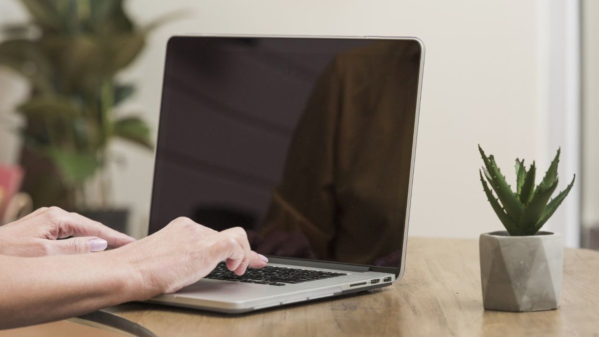 Laptop Investasi Jangka Panjang: Panduan Spesifikasi Future-Proof