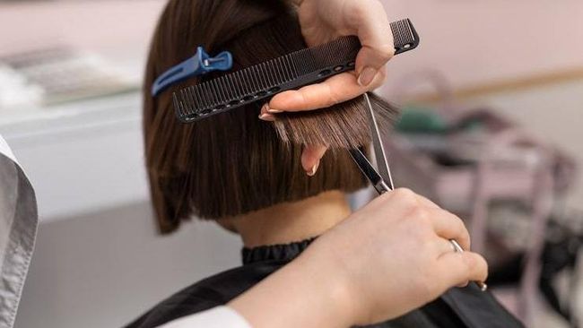 Panduan Memilih Potongan Rambut yang Tepat Sesuai Bentuk Wajah Anda