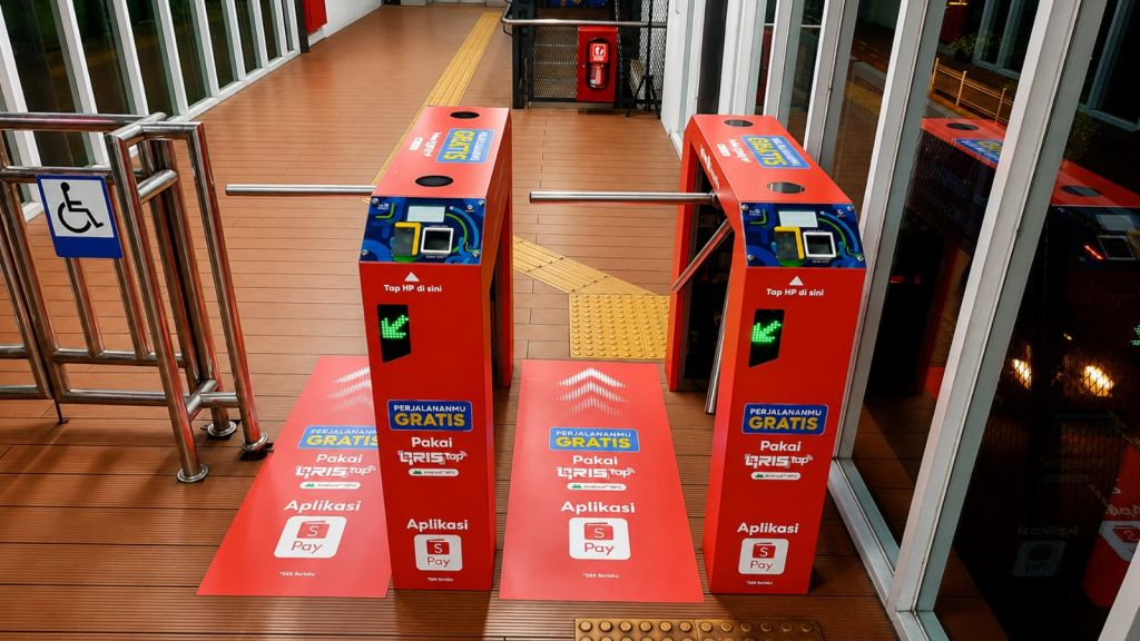 Bayar Transportasi Umum Tanpa Scan QR dengan NFC Tap