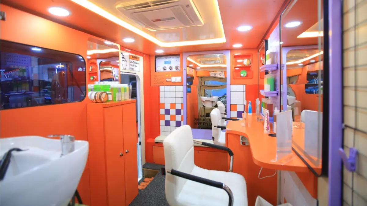 Salon Berjalan Pertama: Traga Menggerakkan Bisnis Kecantikan