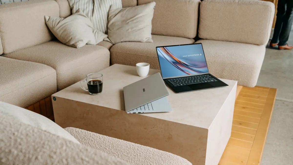 ExpertBook Ultra: Laptop Bisnis Flagship dengan Keamanan Militer dan AI 50 TOPS