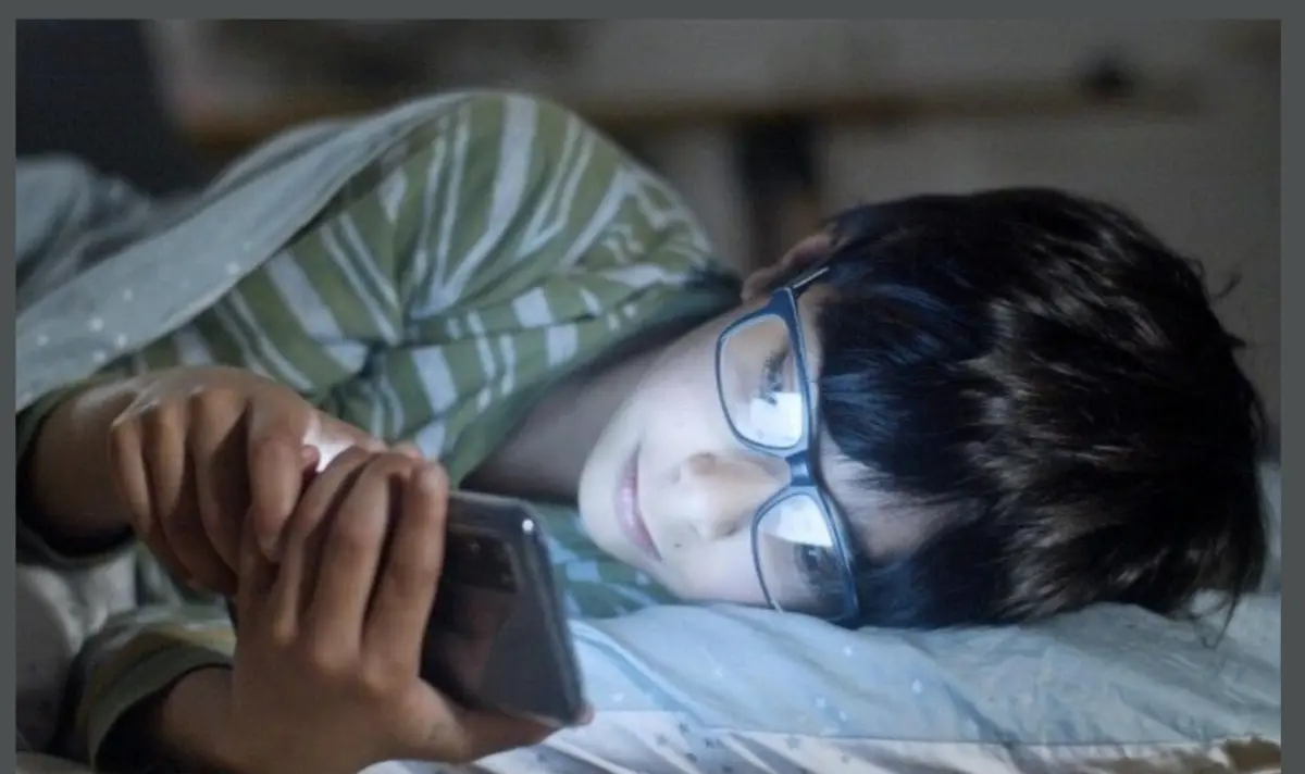 5 Cara Praktis Mengurangi Screen Time dan Menjaga Kesehatan Fisik