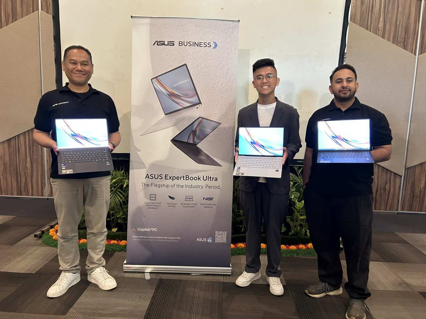 Laptop Bisnis AI dengan NPU 50 TOPS dan NIST Level-4: Standar Baru Produktivitas Enterprise