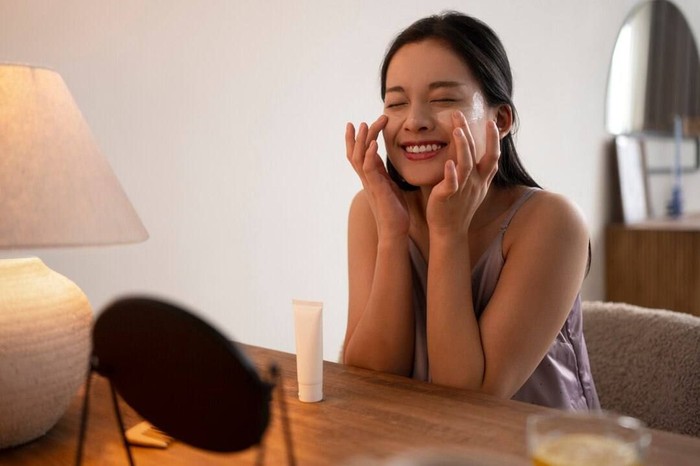 Panduan Eksfoliasi untuk Pemula: Hindari 5 Kesalahan Agar Kulit Glowing Aman