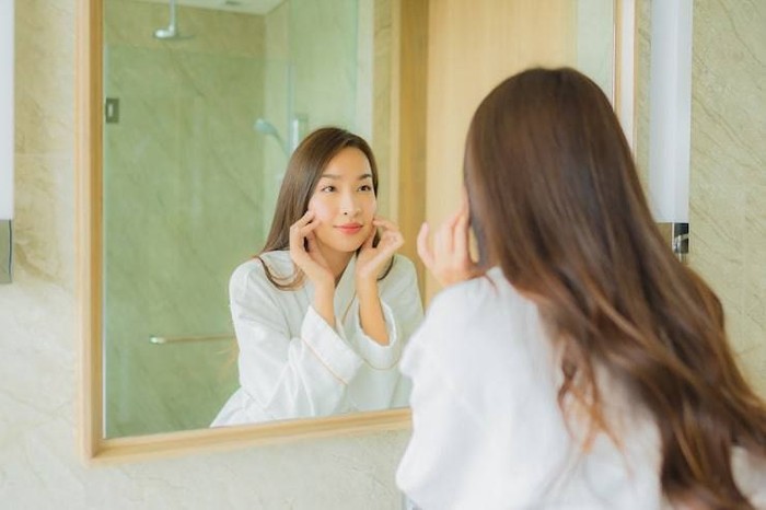 Panduan Eksfoliasi untuk Pemula: Hindari 5 Kesalahan Agar Kulit Glowing Aman