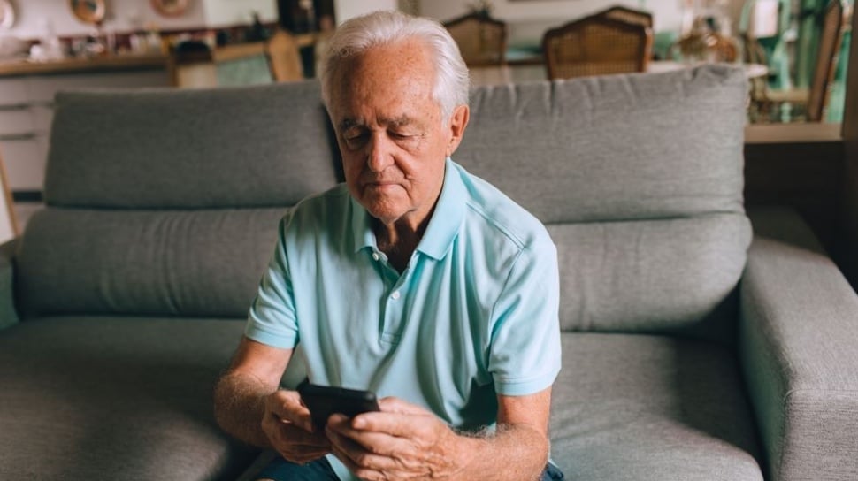 Panduan Lengkap Membuat Layar Android Lebih Besar untuk Orang Tua