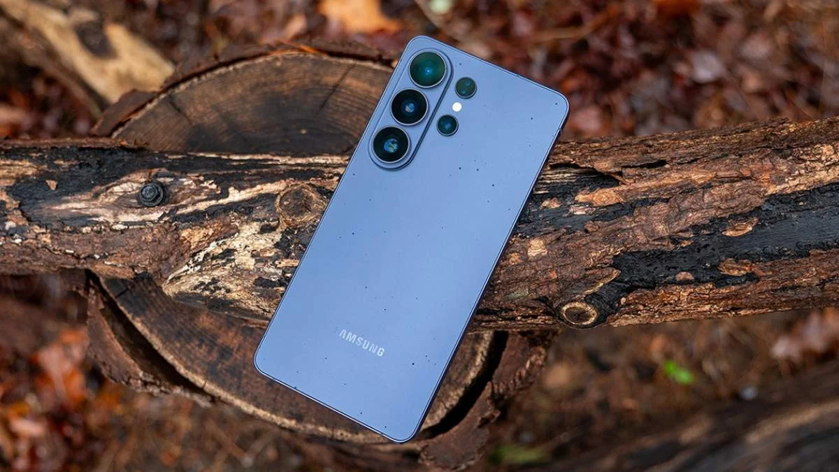 Galaxy S27 Ultra Terancam Mundur Spesifikasi Memori?