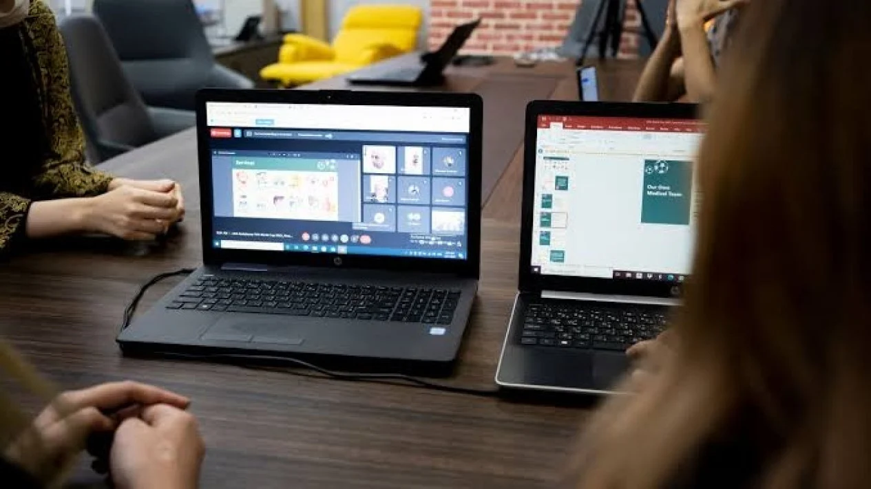 Panduan Perangkat Ergonomis Kantor: Laptop Nyaman dan Scanner A3 Pintar