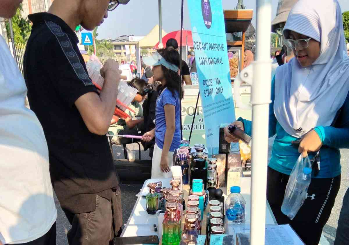 Dari Racikan Rumah ke Lapak Ramai: Kisah Entrepreneur Wewangian Lokal