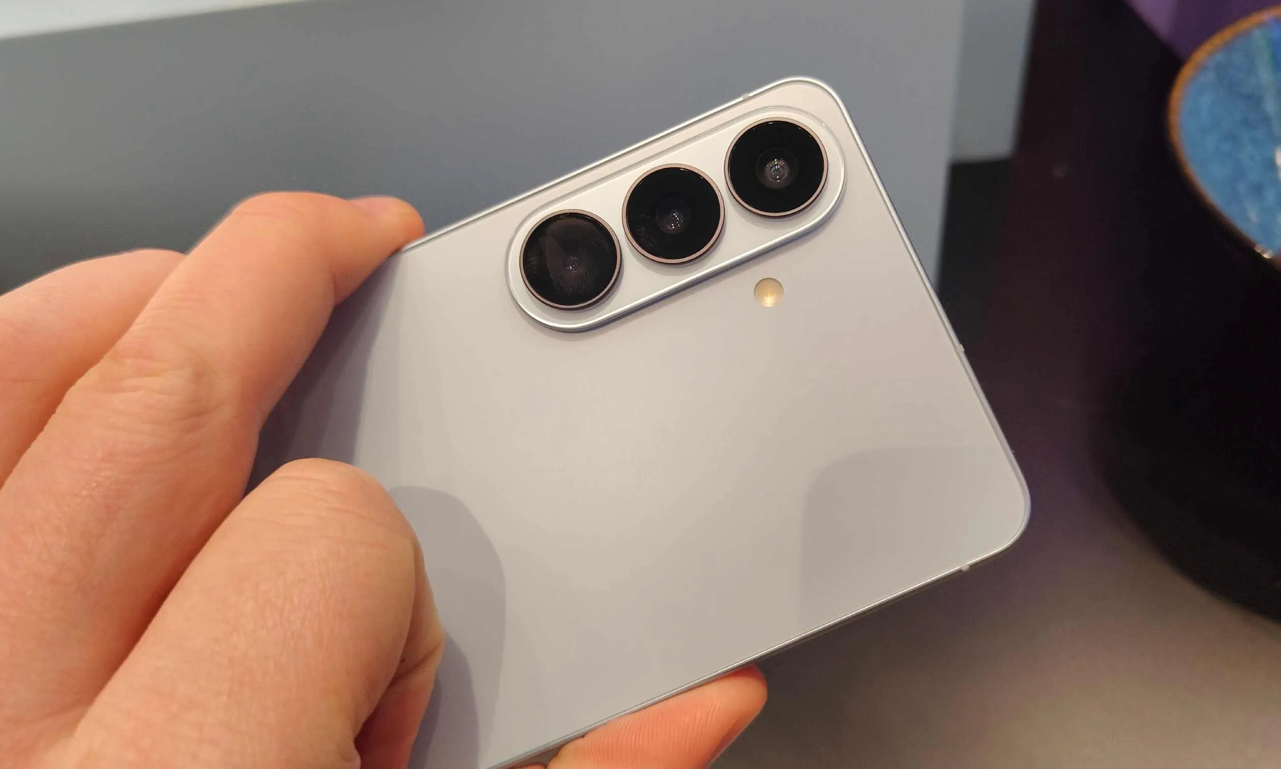 Galaxy S27 Pro Telefoto 12MP: Strategi Cerdas atau Downgrade Keliru?