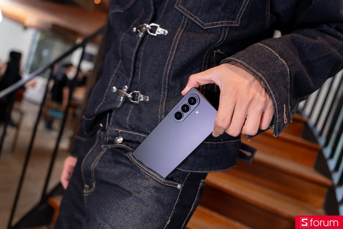Galaxy Z Fold8 Ultra vs S26 Ultra: Kamera 200MP Siapa Raja Konten?