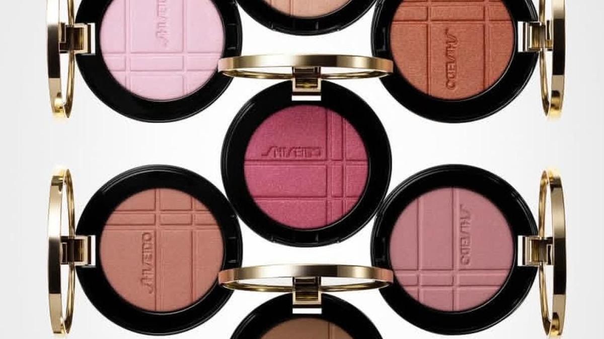 Lipstik Hybrid Skincare: Standar Baru Kecantikan Bibir