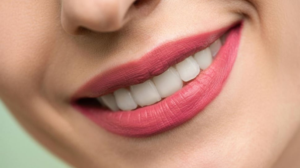Cara Membuat Ombre Bibir Pink dengan Lipstik Wardah